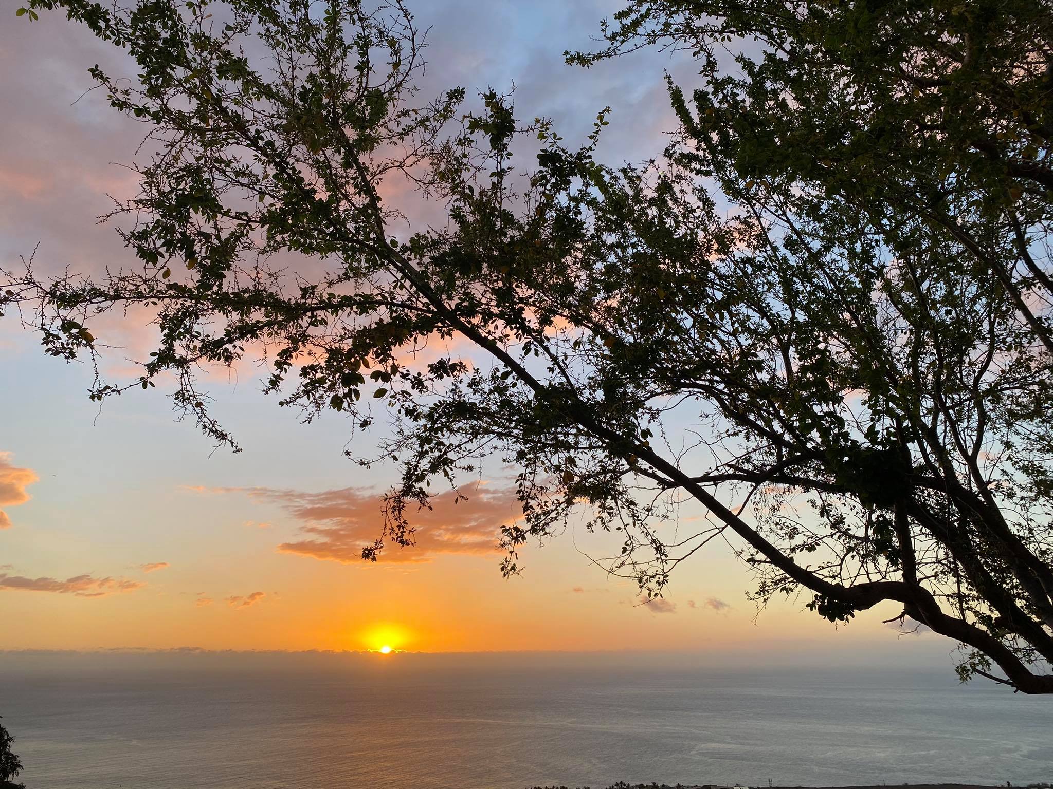 Vivre à la Réunion : coucher de soleil piton de la fournaise