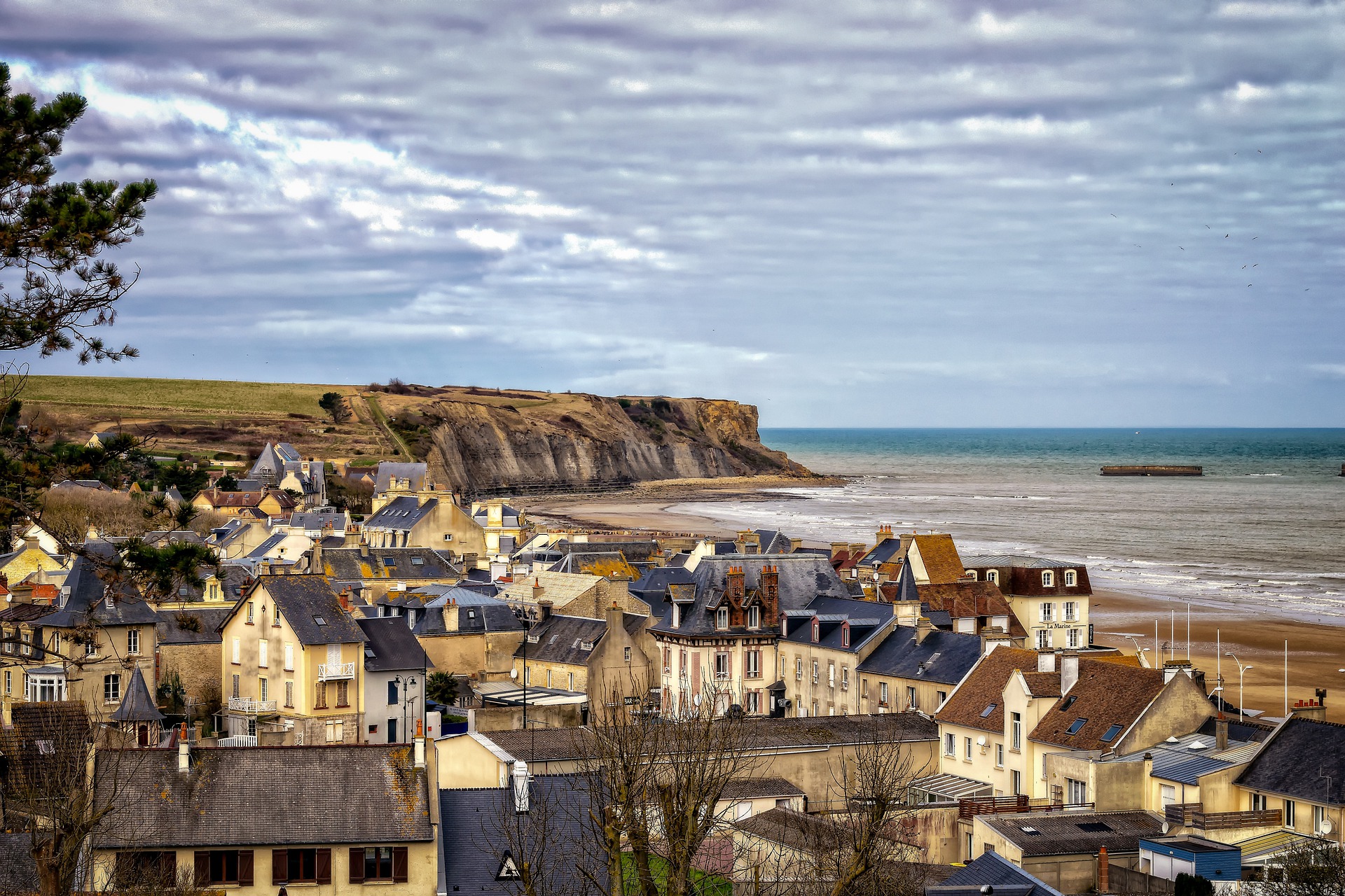 Ne lésinez pas sur la beauté de la Normandie et France pour passer des week-ends de découverte. Profiter de lieux historiques, avec un soupçon de gastronomie locale, parsemé par les beaux paysages de France, que demander d'autre ?