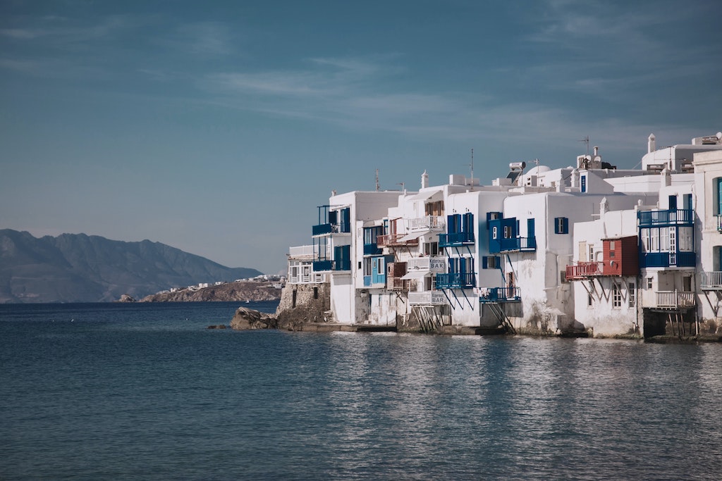 L'organisation de vos prochaines vacances avance, et vous vous demandez combien de temps rester à Mykonos ? Prenons un moment pour en parler.