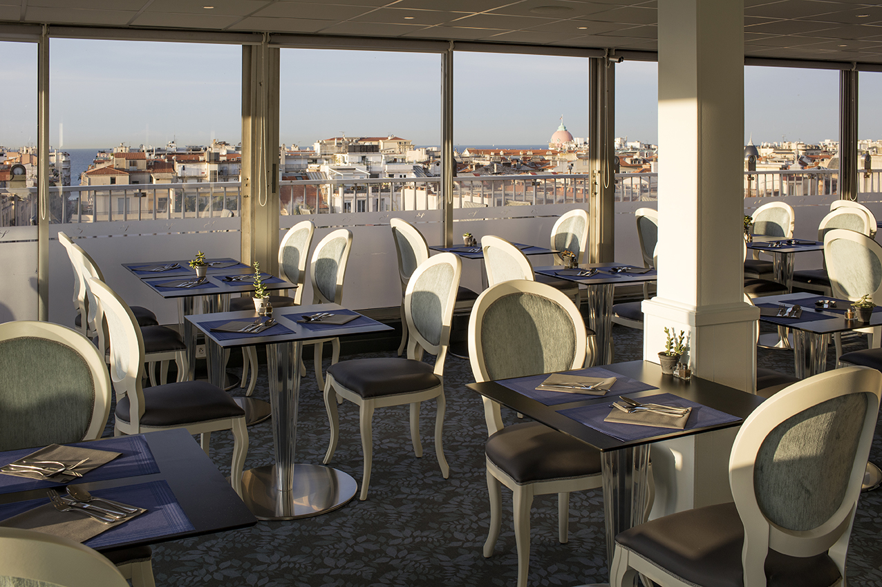 Rooftop à Nice : terrasse intérieur dans l'hôtel le Splendide