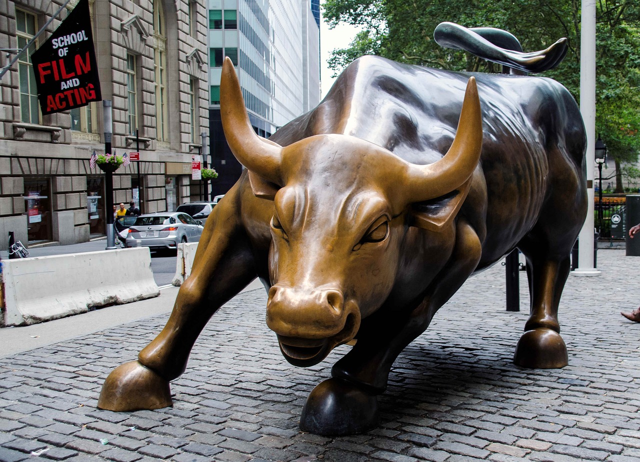 Visiter Wall Street à New York : charging bull