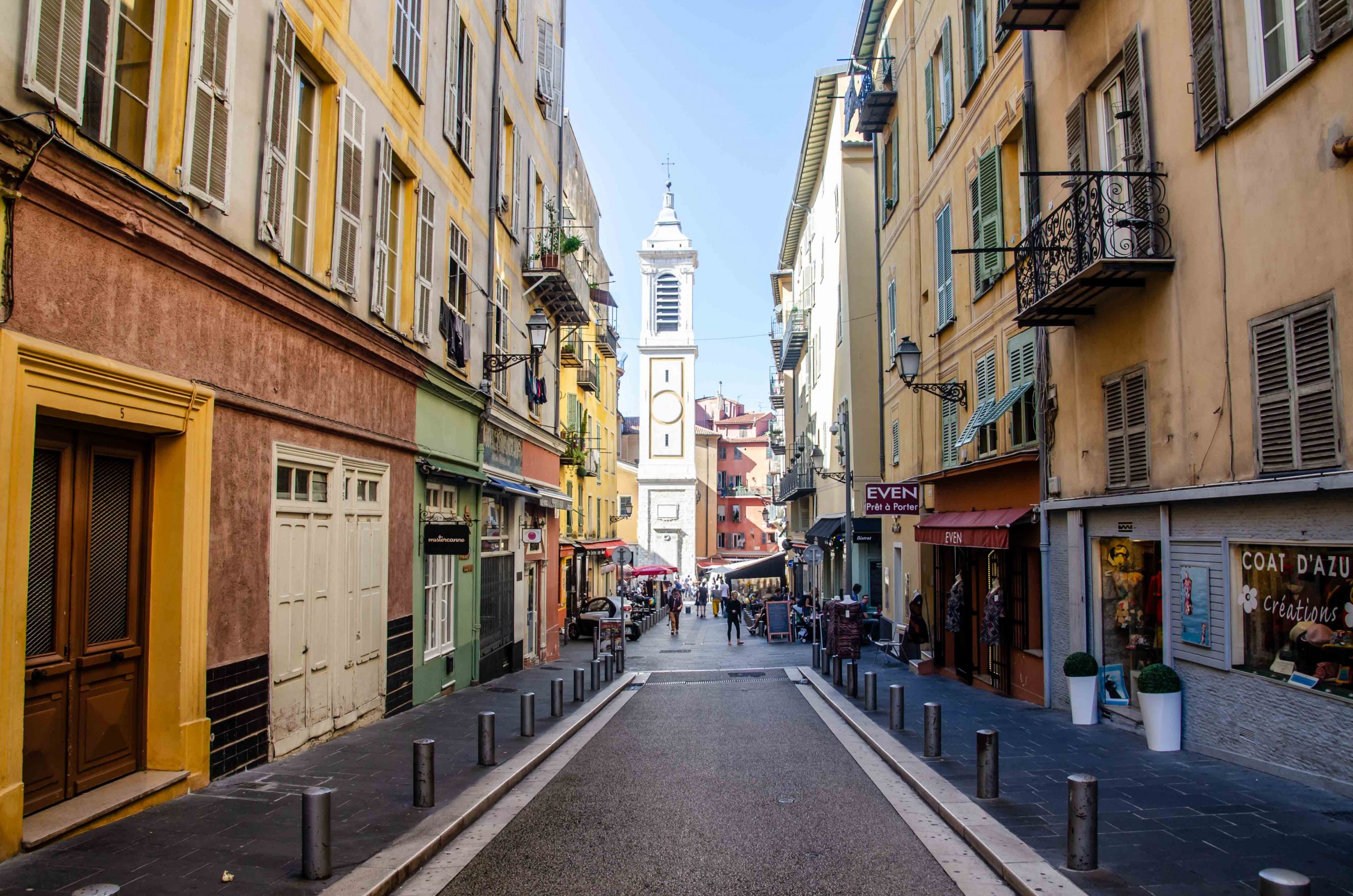 Visiter le vieux Nice : rue du quartier du vieux nice